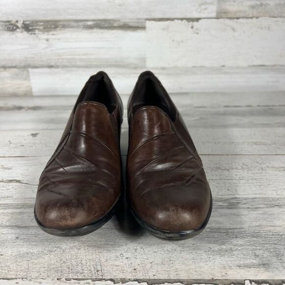 Clarks Dark Brown Leather Slip On Loafer Wedge Pump Dress‎ Work Women Shoes 6.5M - Picture 4 of 7